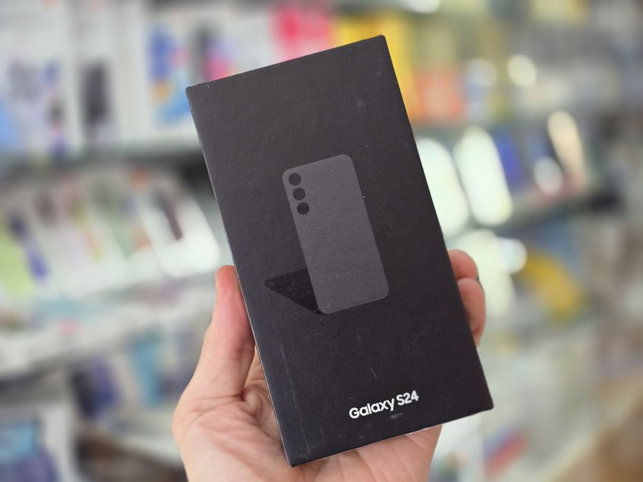 Смартфон Samsung Galaxy S24 8/128GB 8/256GB Black (SM-S91) eu