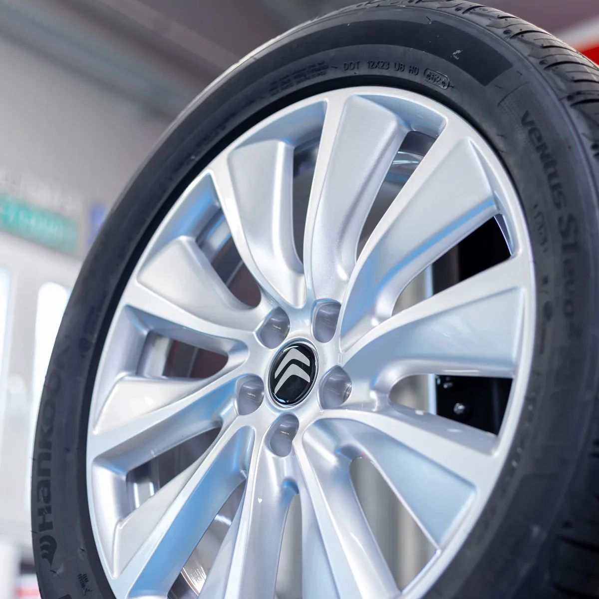 NOWE ORYGINALNE Felgi aluminiowe / koła 19 GM Citroen C4 / C5 / DS7