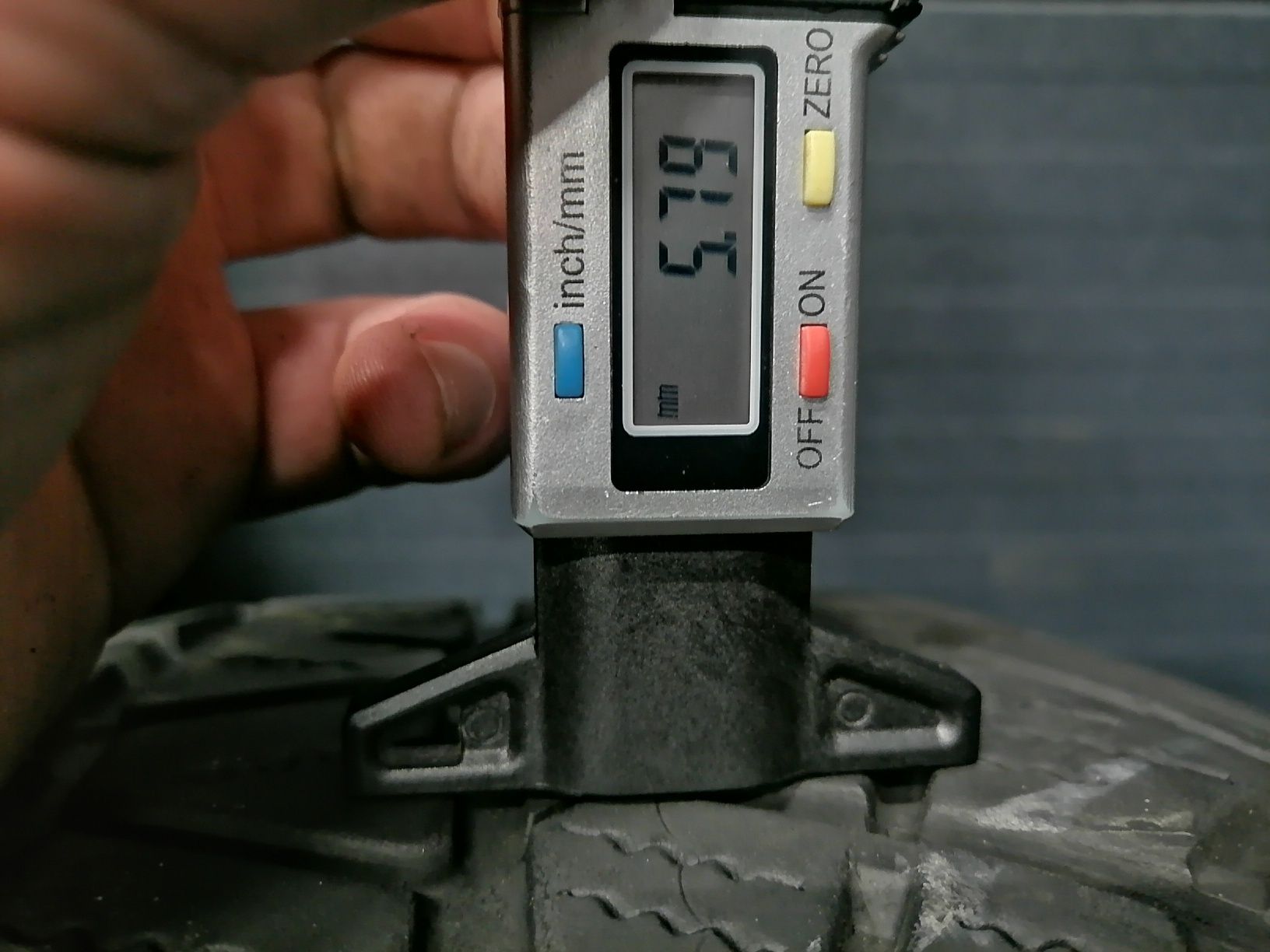 Всесезонні Шини БВ 235/55 R17 MICHELIN Latitude Cross Склад