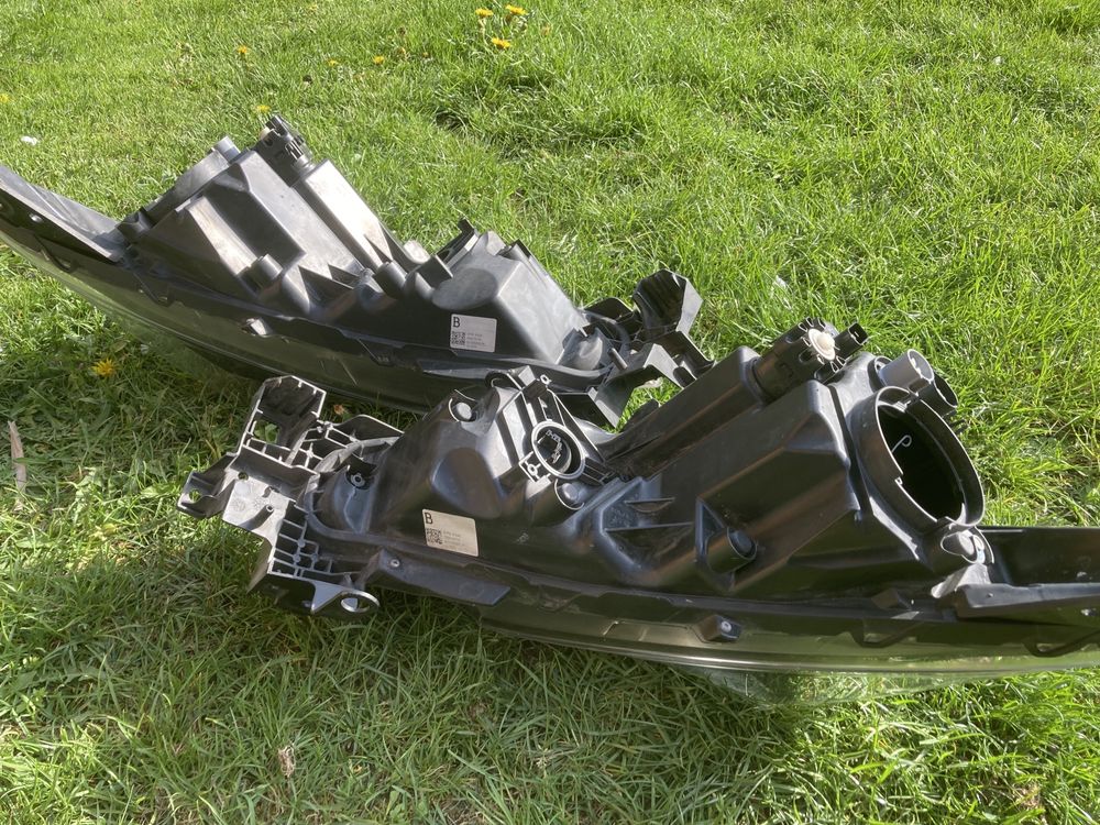 Mazda 3 lampy przód komplet