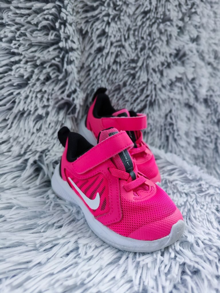 Różowe Buty Dziecięce Sportowe dla dziewczynki rozmiar 21 Bardzo Dobry
