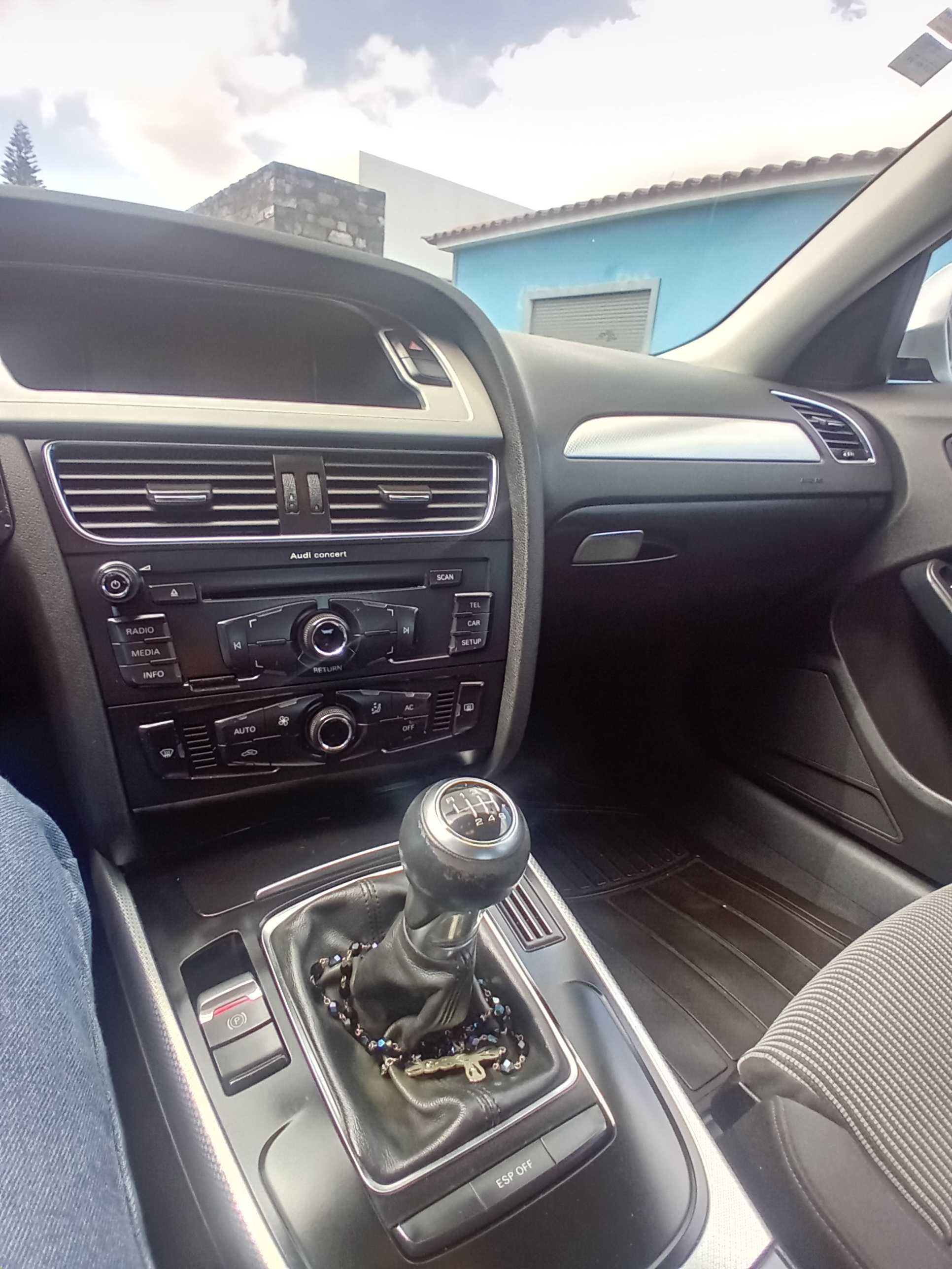Audi A4 versão B8