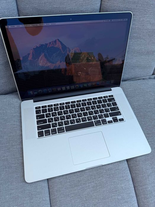 СПРАВЖНІЙ MacBook Pro 15 2015 CORE i7 256 GB 16 RAM макбук ноутбук