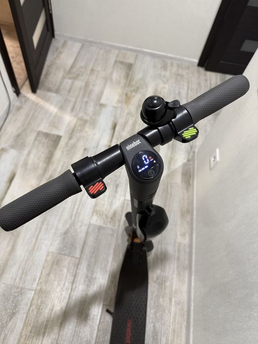 Електросамокат Ninebot SEGWAY E45E