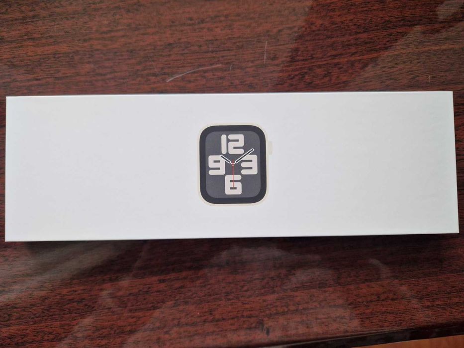 Смарт-годинник apple watch se (gen 2) 40mm starlight w. band - s/m gps
