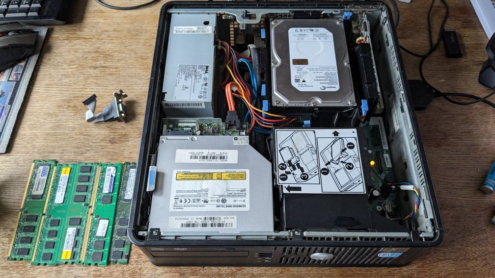 Dell Optiplex 745, Q6600, dużo RAM, Geforce, 320 GB, gry, czytaj opis