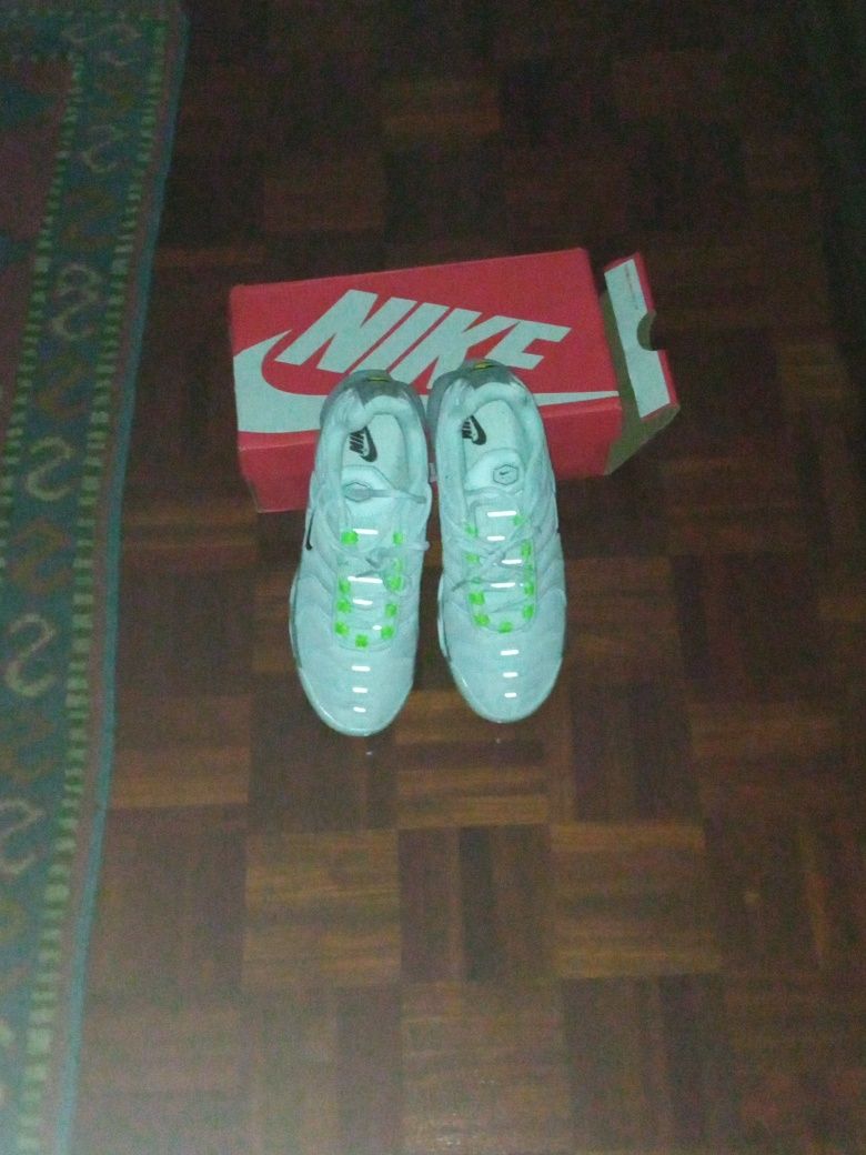 Nike TN  novas com caixa