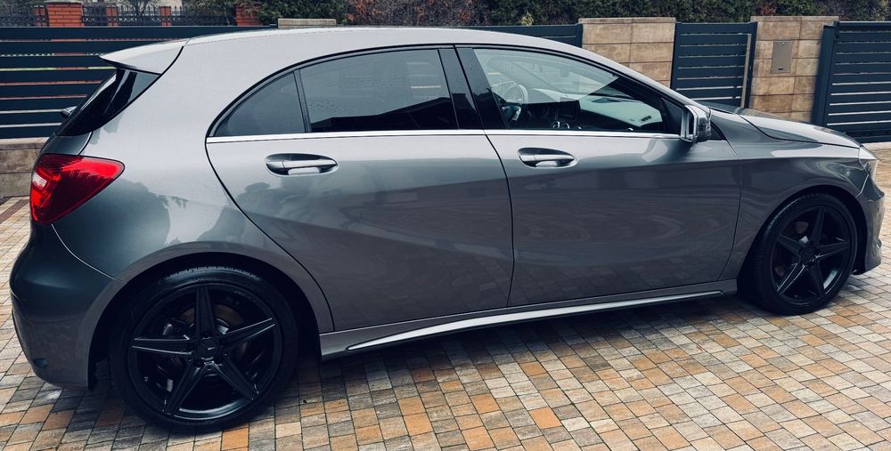 Mercedes-Benz Klasa A MERCEDES A 180 wersja AMG line bardzo ładnie utrzymany