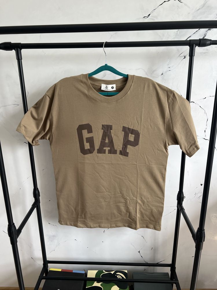 Футболка Yeezy Gap