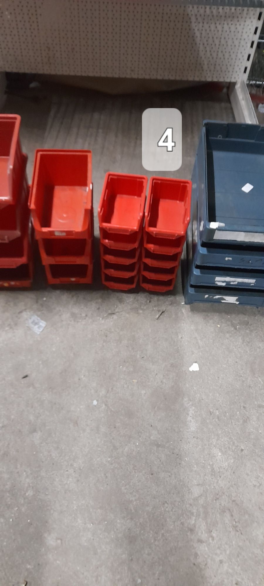 Kuwety warsztatowe pojemniki z  polipropylenu