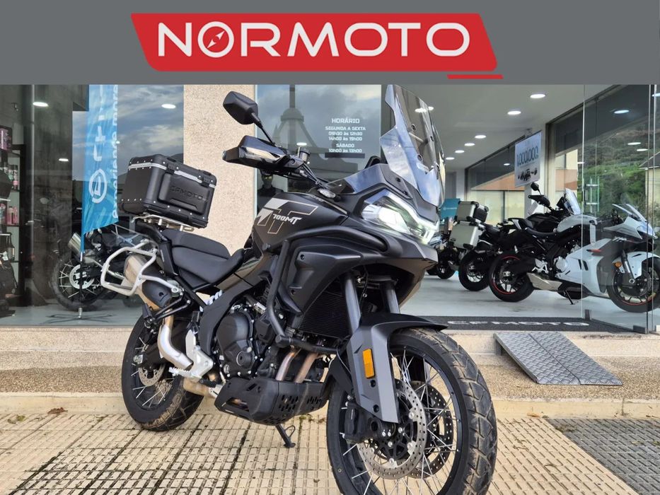 CF Moto 700MT