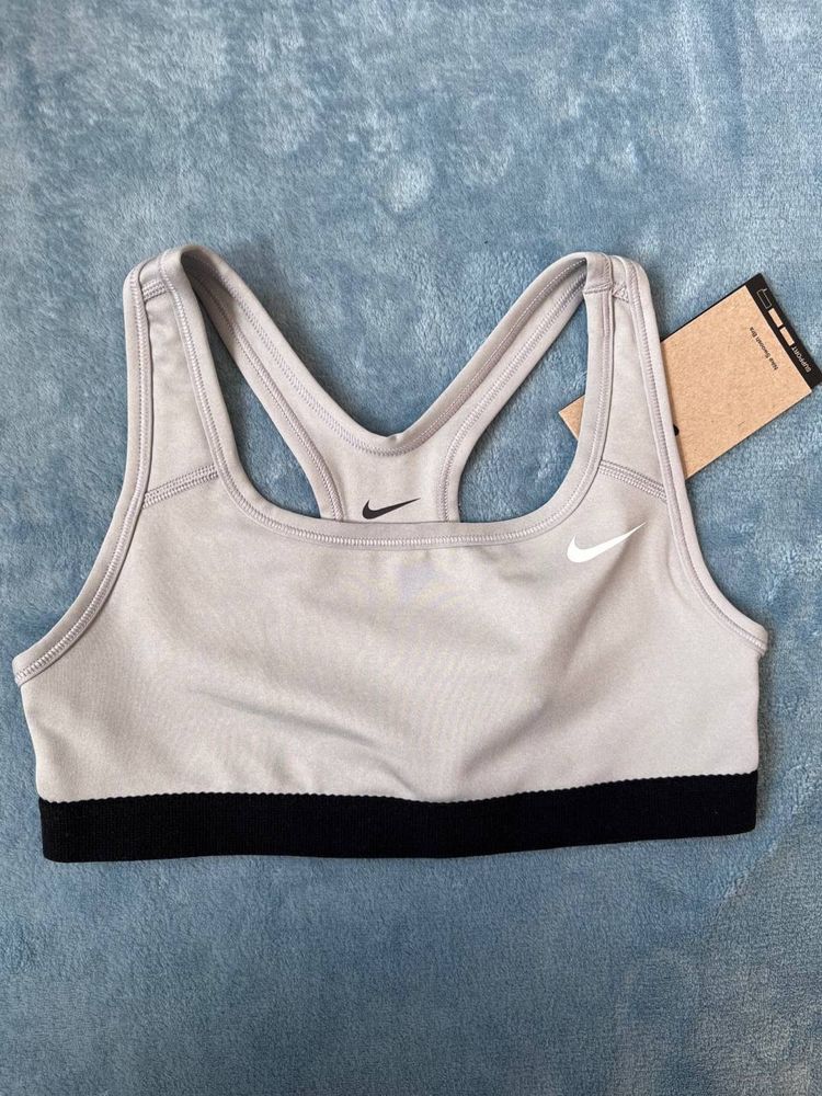 Nike Dri-Fit для тренування жіночий