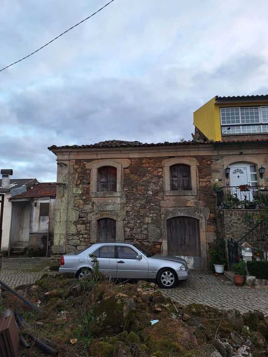 Casa em Ruínas para venda
