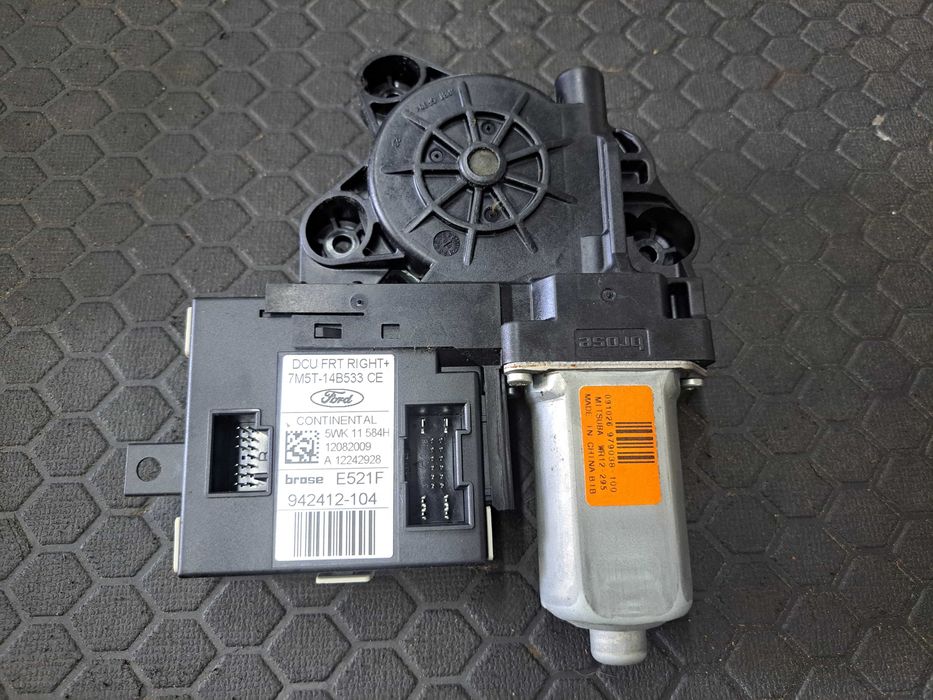 Silniczek szyby PRAWY PRZÓD Ford Kuga Mk1 7M5T-14B533-CE
