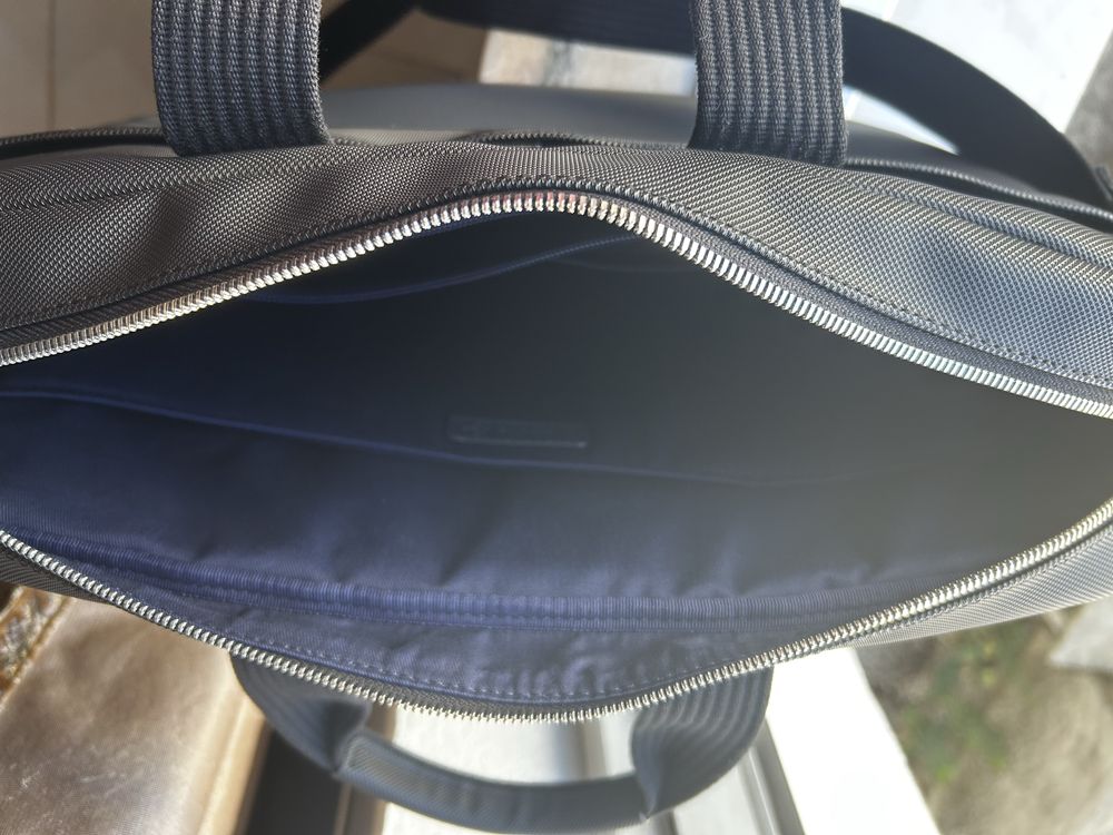Vendo mala lateral pele Lacoste