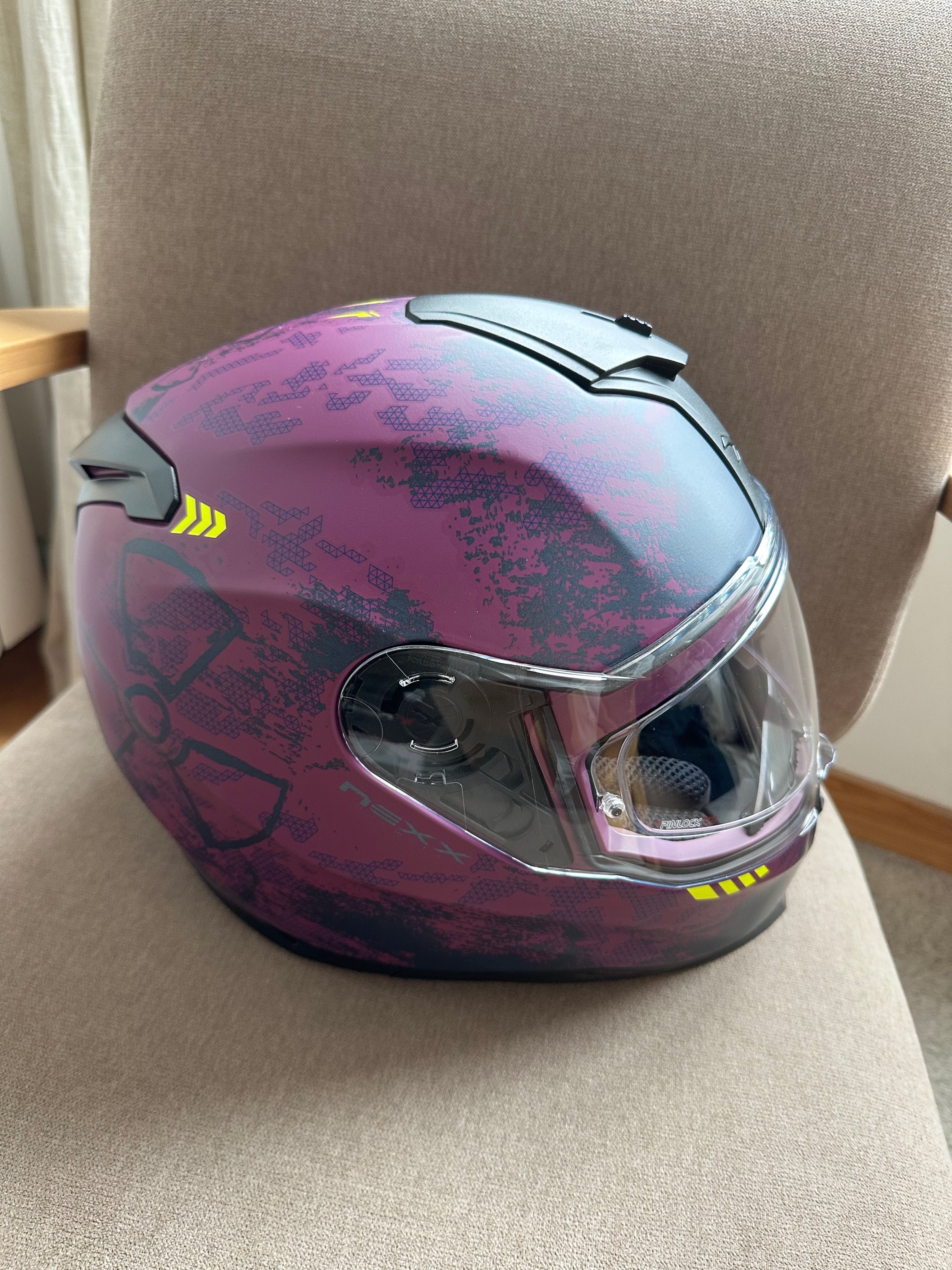 Vendo Capacete NEXX Feminino [cheira a novo]