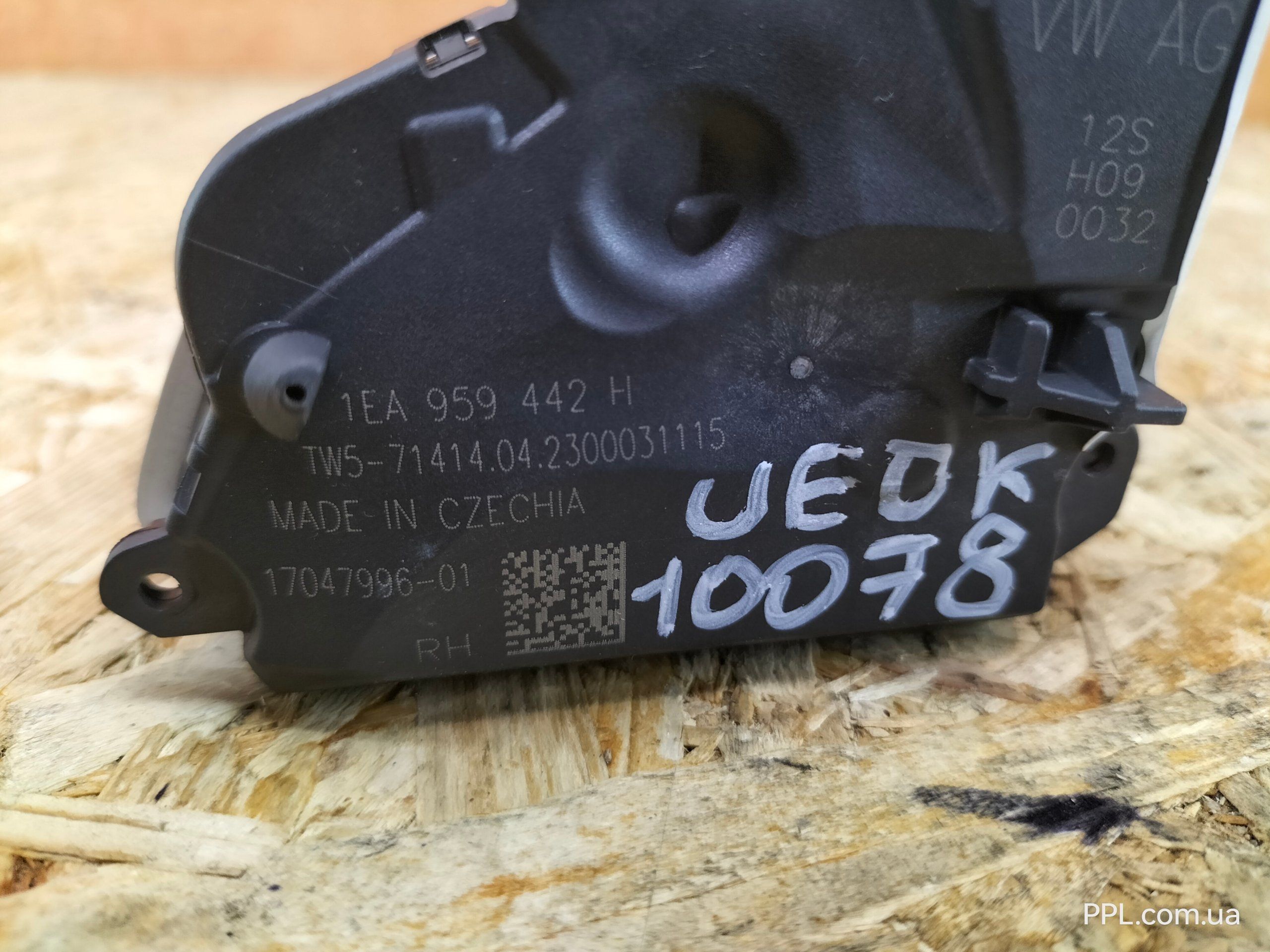 VW Golf 8 VIII 2020- ID.4 ID.3 кнопки руля правая сторона 1EA959442H