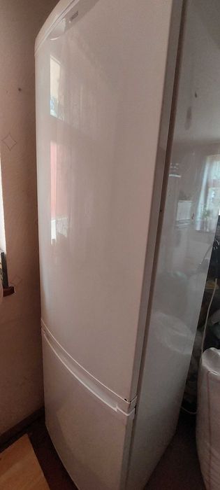 Холодильник Занусі zanussi 200