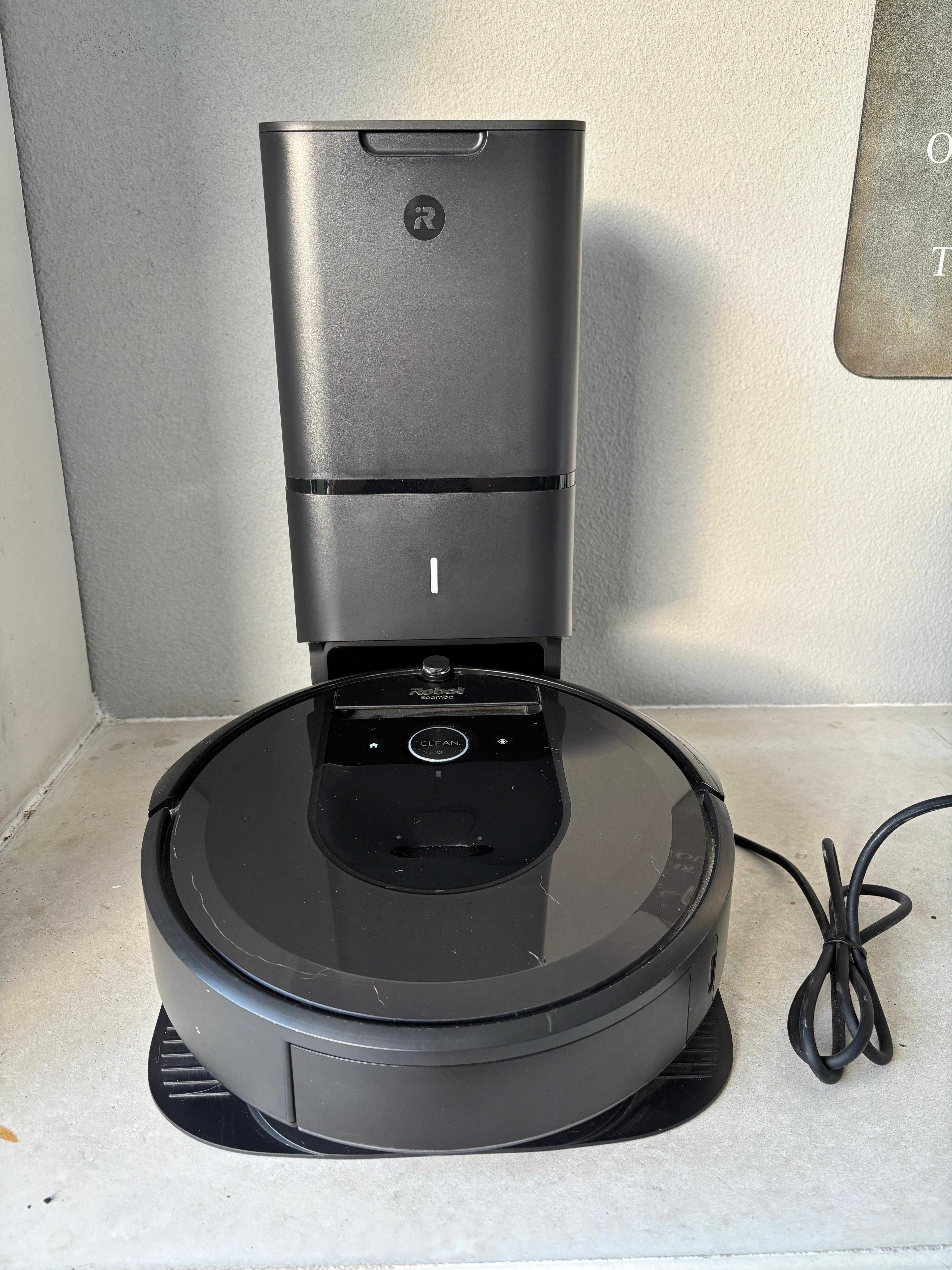 IRobot Roomba i7+ com acessórios