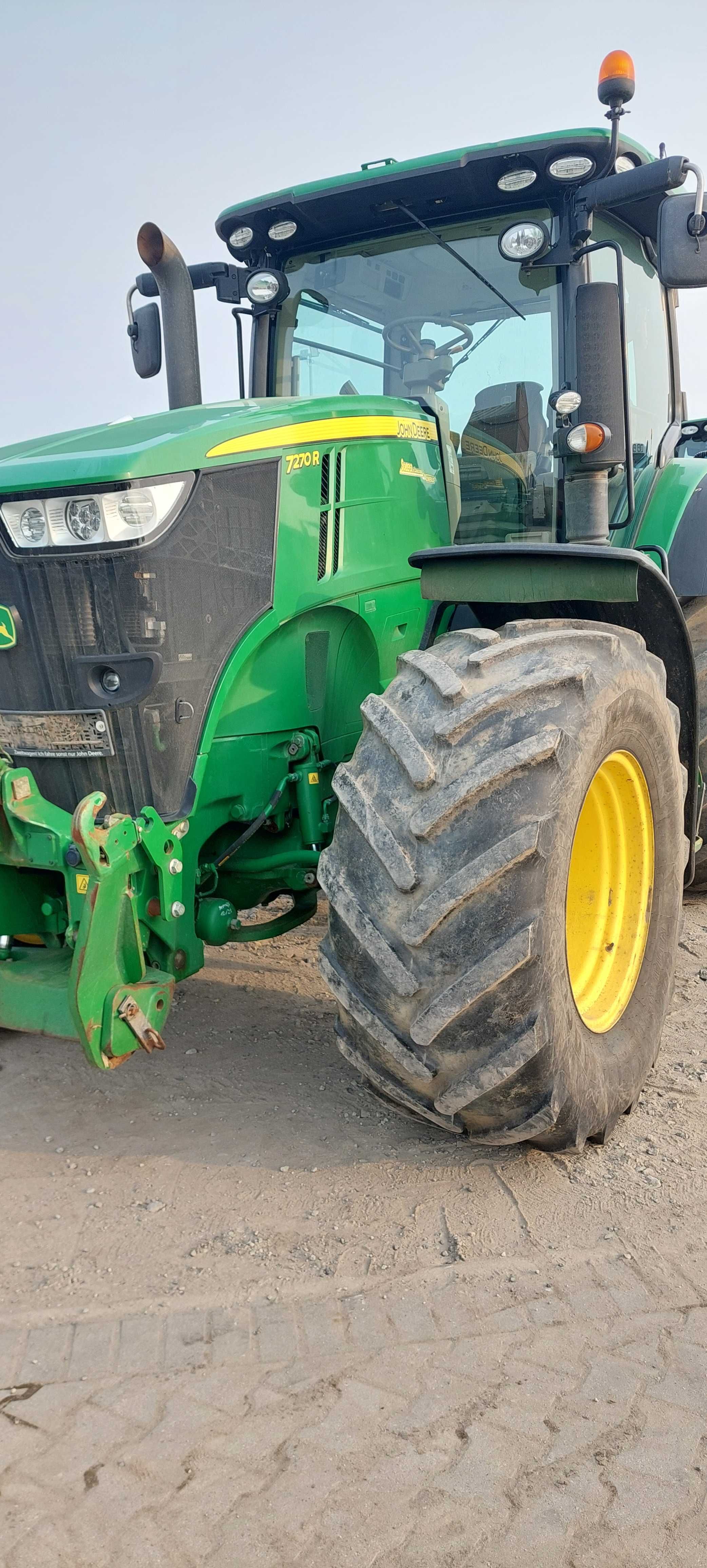 John Deere7270 R