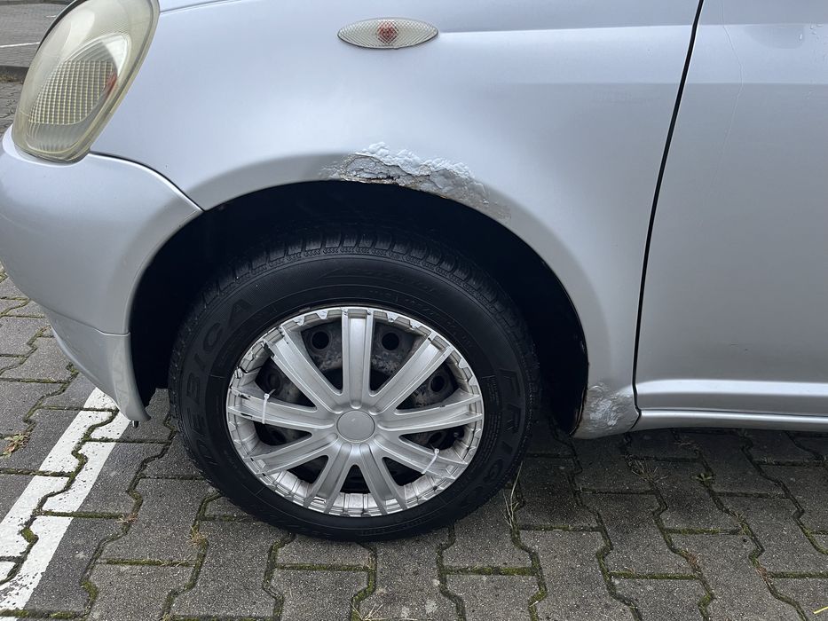 Toyota Yaris 1.0 benzyna 2000r