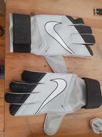 Rękawiczki bramkarskie Nike