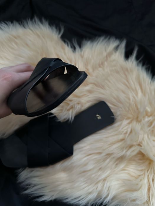 Шльопанці HM чорні, 39 розмір