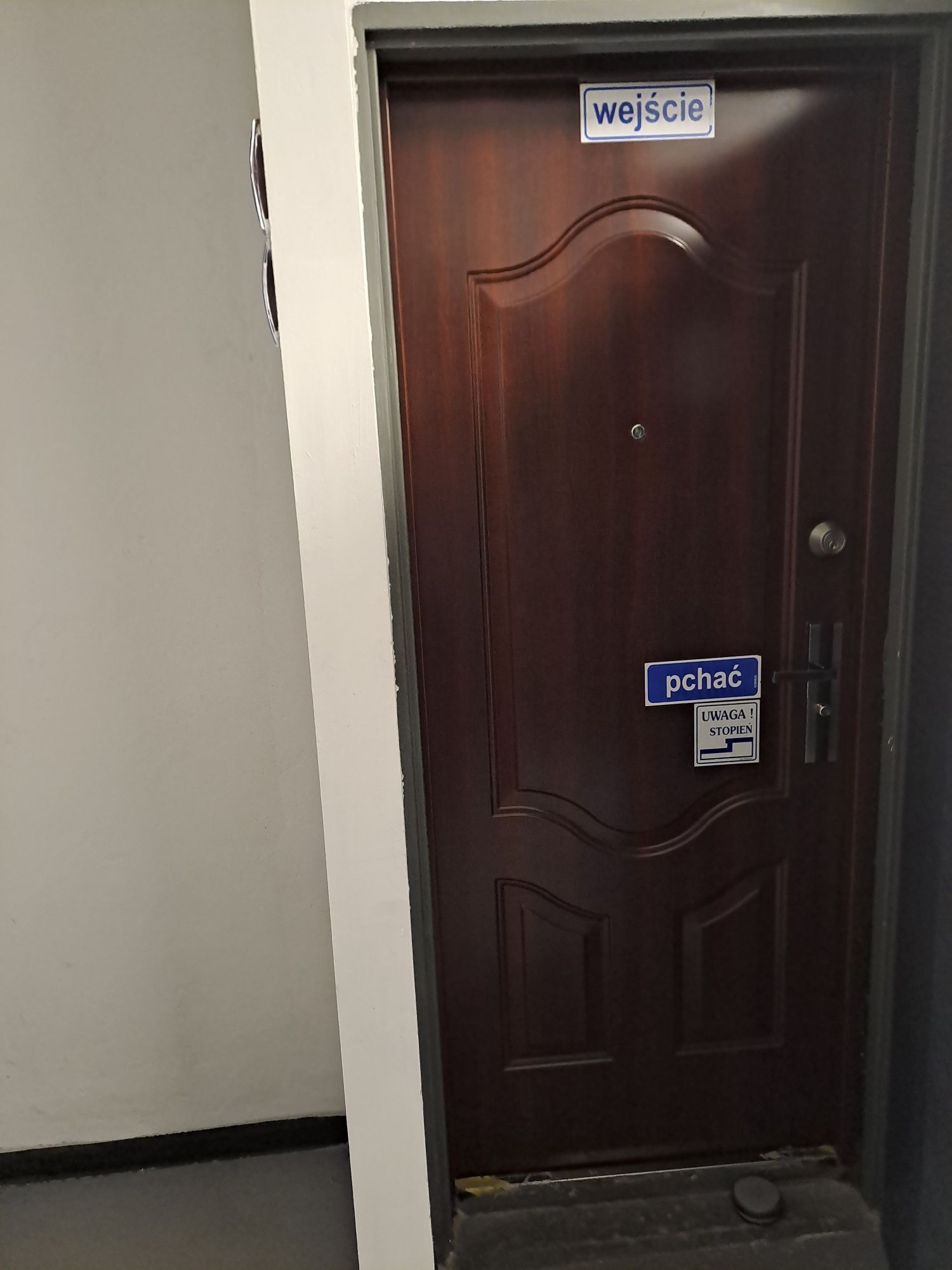 Drzwi antywłamaniowe metalowe