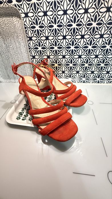 Sapatos, sandalias