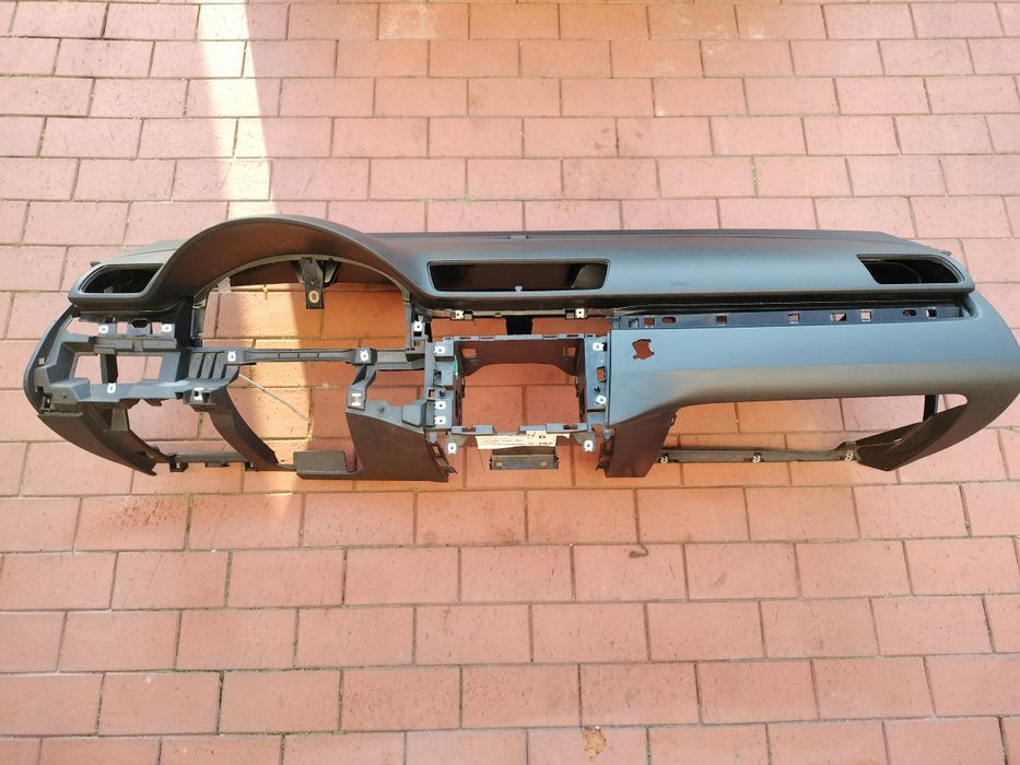 VW Passat b6 deska rozdzielcza konsola poduszka airbag