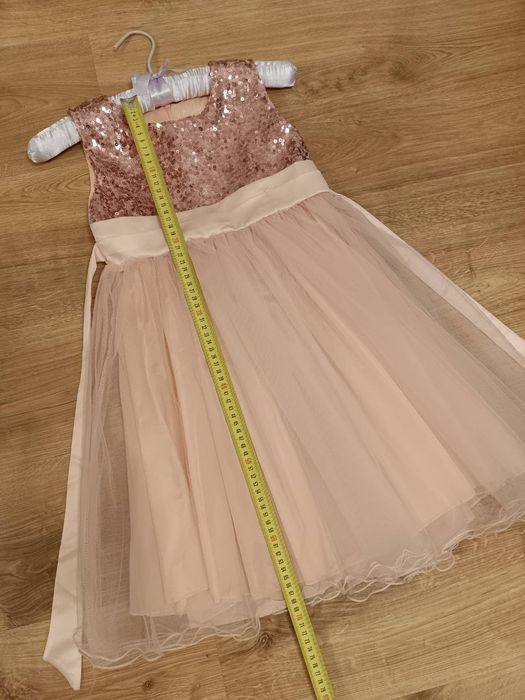 Сукня святкова для дівчинки