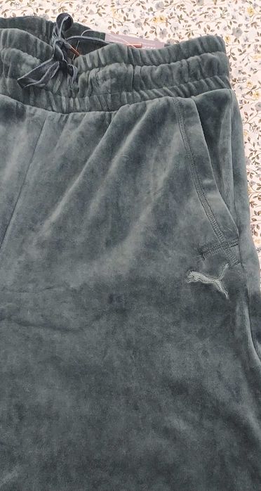 Нові жіночі велюрові штани Puma