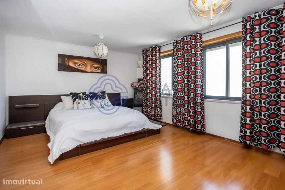 Apartamento T4 Remodelado, transformado em T3 - Montijo