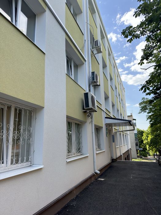 Продам офісне приміщення