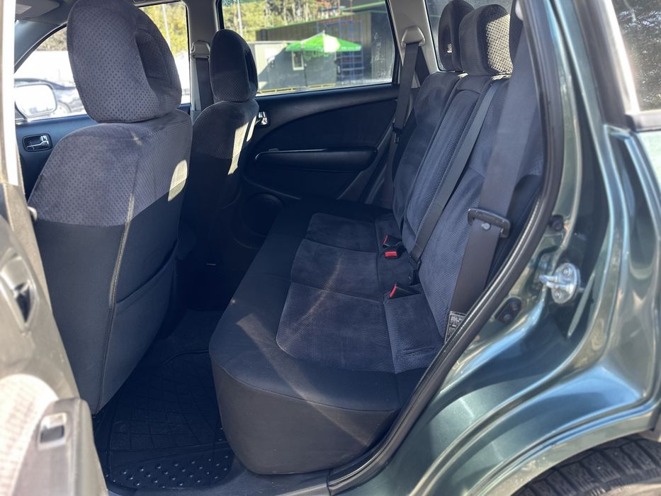 Mitsubishi Outlander 2006 року,2.4 бензин,автомат,повний привід,275т.к