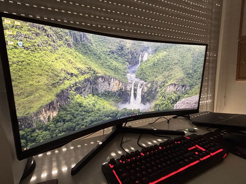 Samsung Odyssey G5 34 Polegadas Curvo