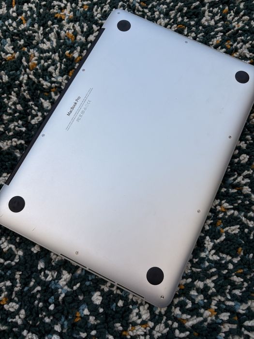 Macbook pro A1503