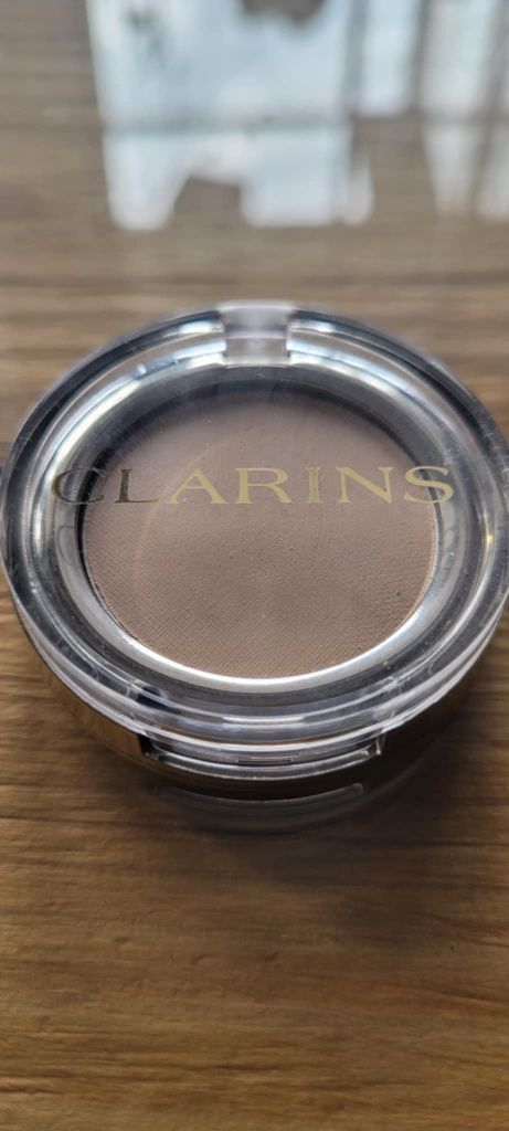 Clarins ombre skin - Matte Ivory