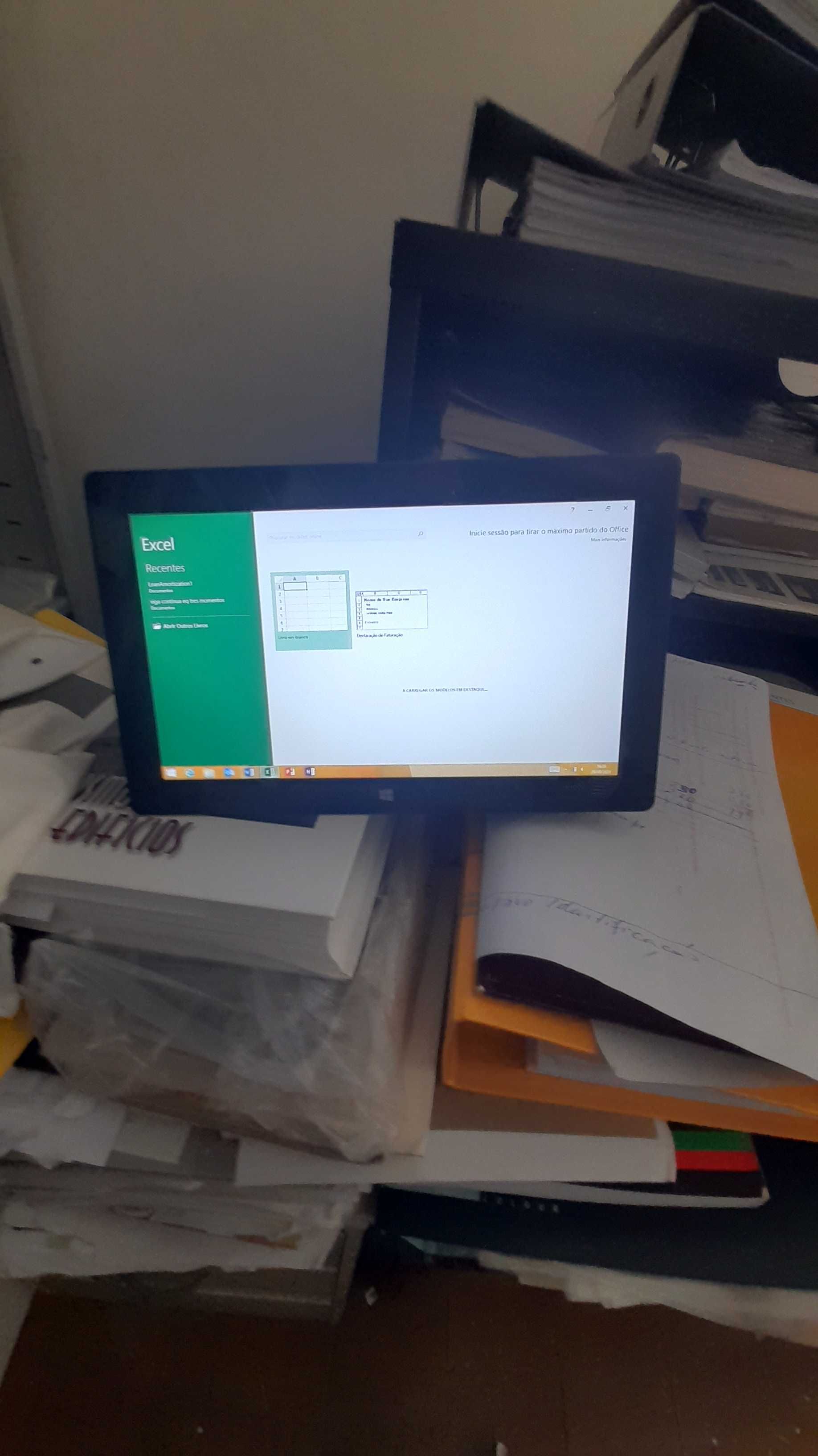 Vendo  SURFACE Com Windows 8 RTI