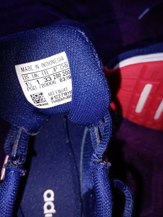 Świetne granatowo-pomarańczowe adidaski