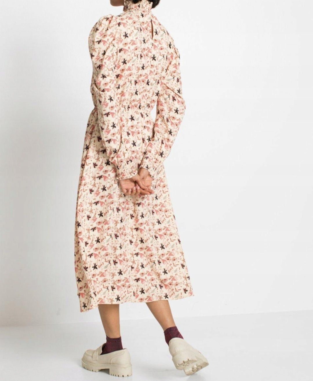 Nowa sukienka boho kremowa 48