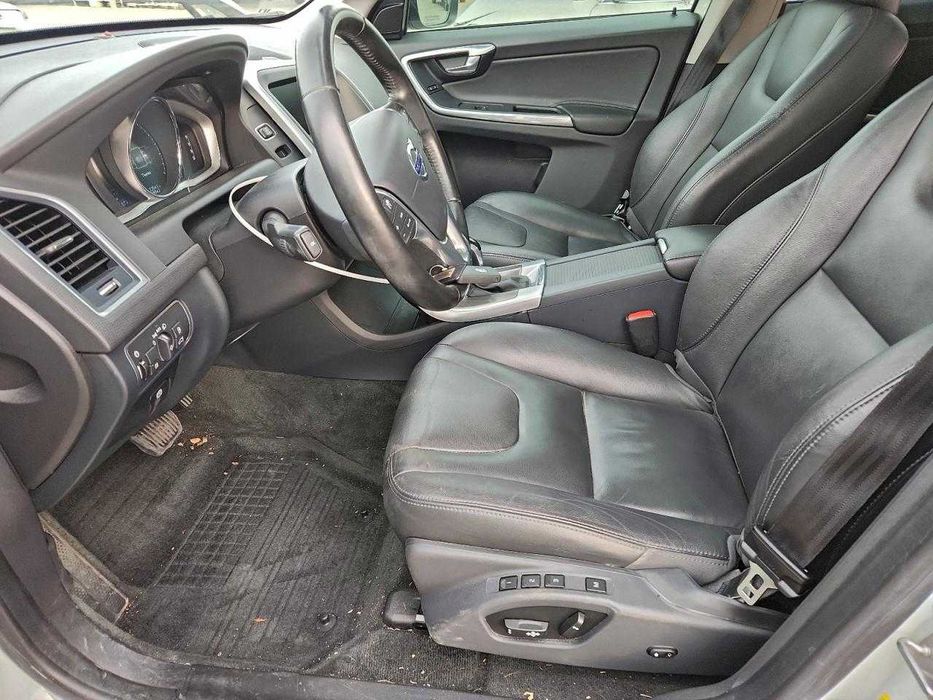 Volvo XC-60 T6 Platinum