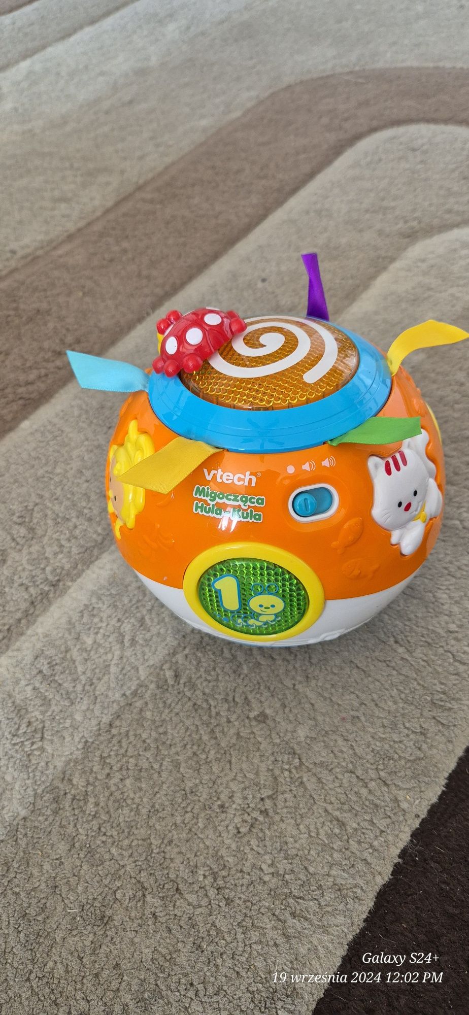 Migocząca hula - kula Vtech
