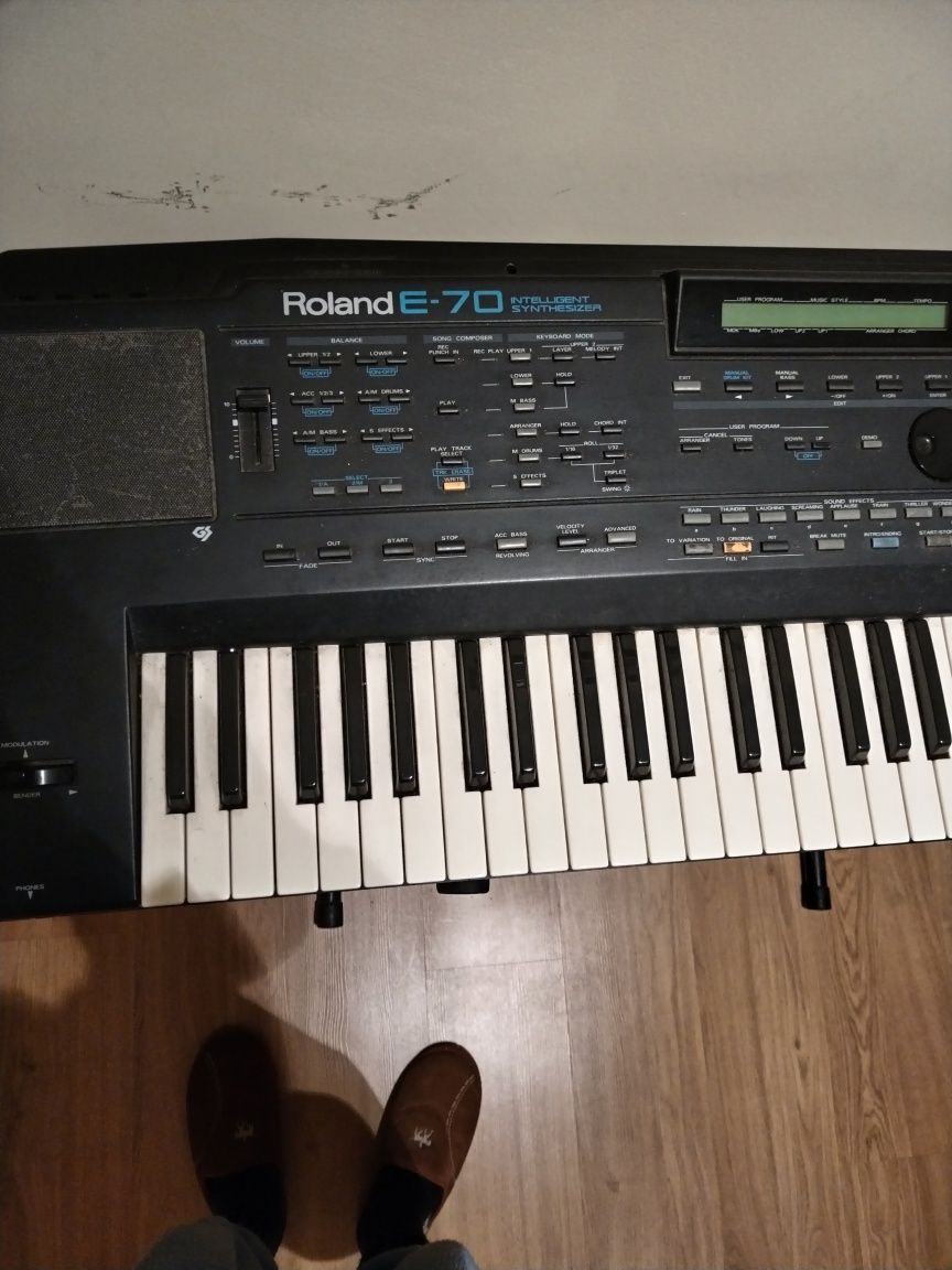 Piano Roland E-70