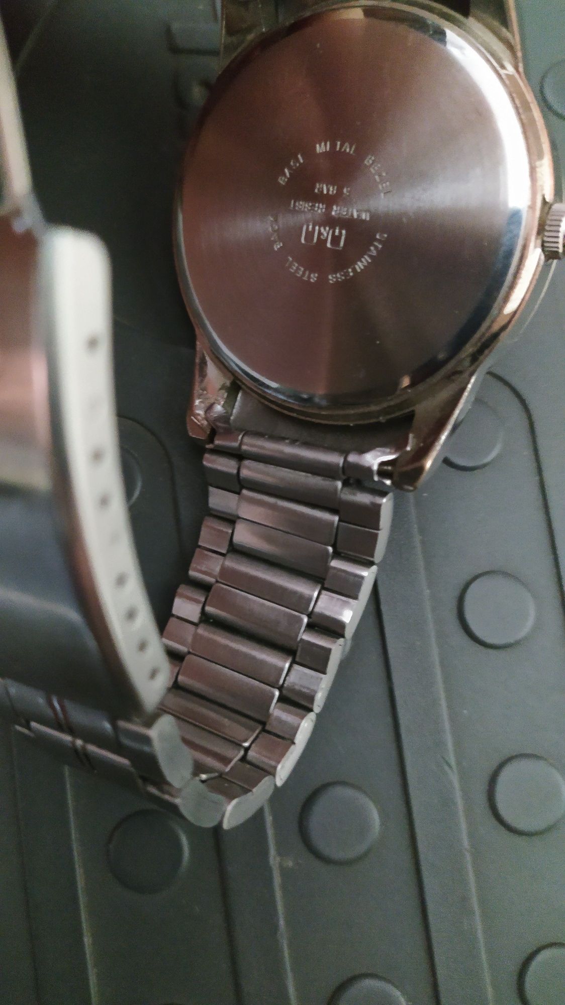 Годинник "Casio" та Q&Q