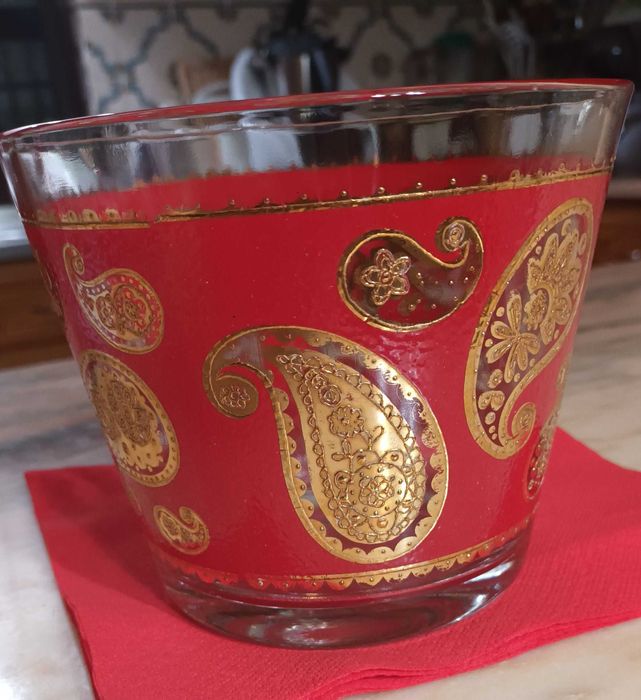 Balde de gelo ou decoração