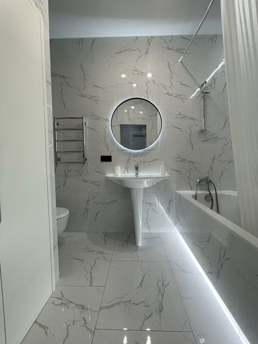 Посуточно , ЖК 4 Сезона / клиника Филатова, киностудия