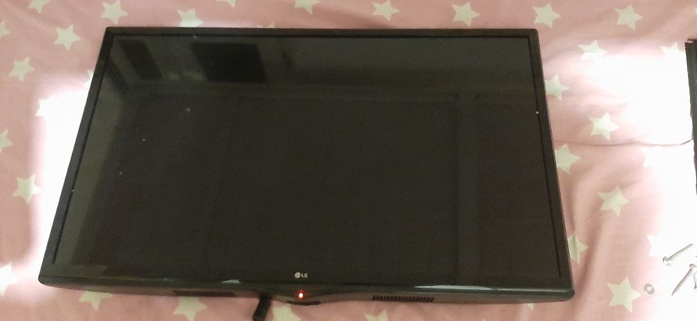 Vendo televisão LG
