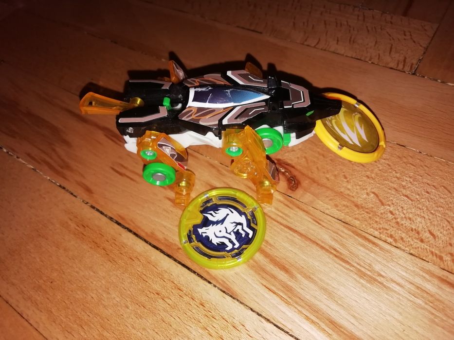 Дикий Скрічер Роківульф Screechers Wild Rockie Wolf