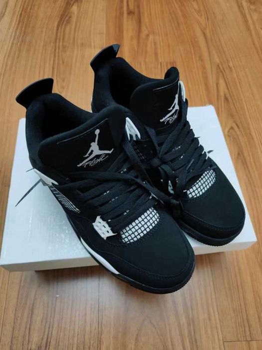 Jordan 4 Retro White Thunder R.38